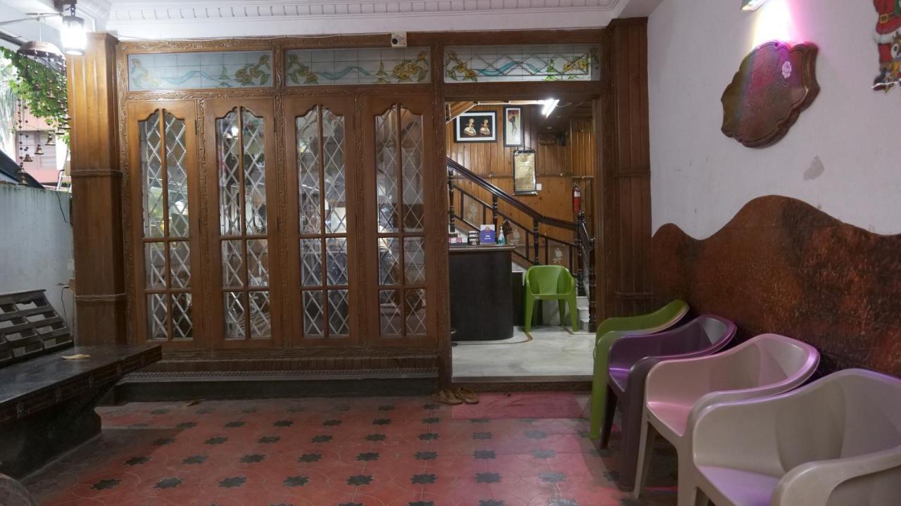 Hotel White Rose Kochi Exterior foto